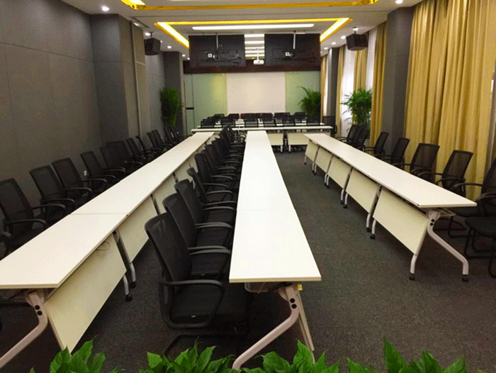 員工培訓(xùn)桌椅定制_辦公家具廠家直銷_迪歐辦公家具