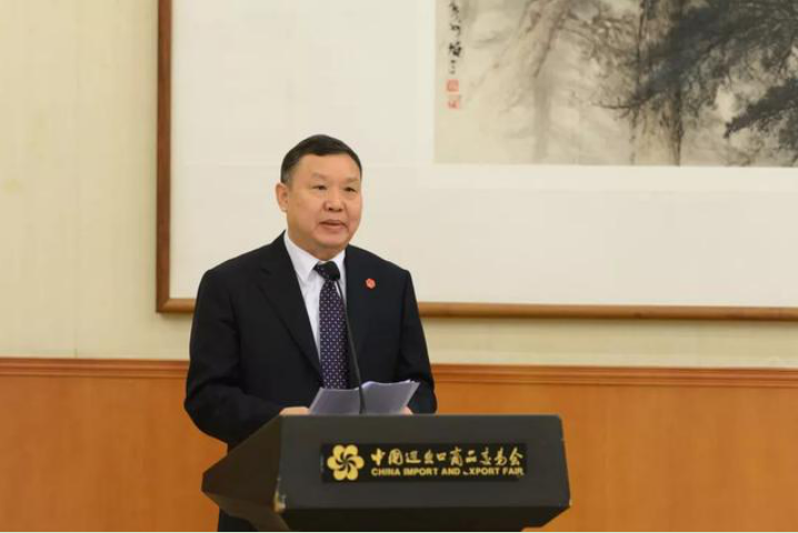 迪歐辦公家具攜6大子品牌驚艷亮相2019年第43屆中國（廣州）國際家具博覽會